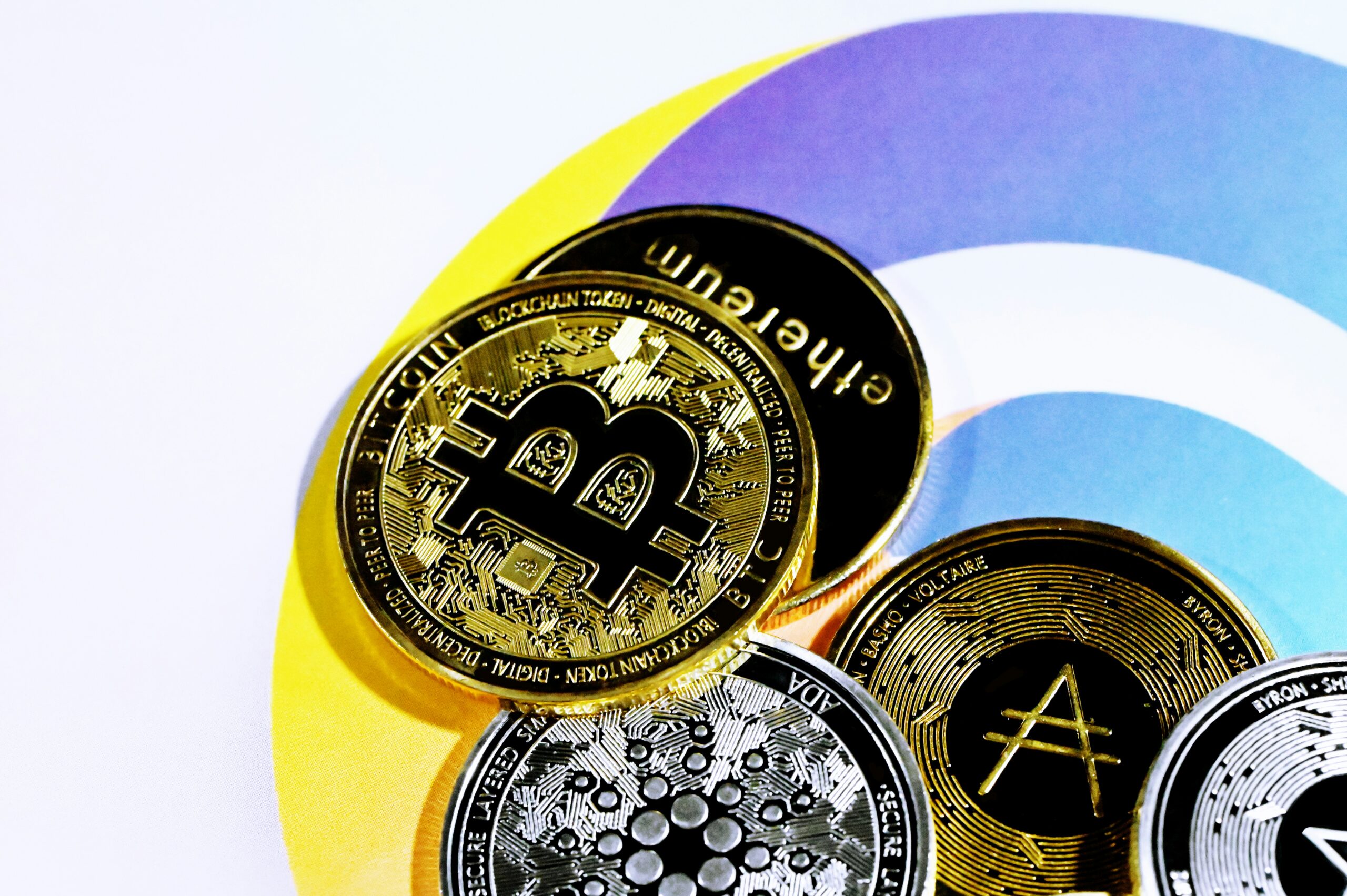 Read more about the article Top 10 Altcoins to Watch in 2024: Potential Gems for Massive Returns